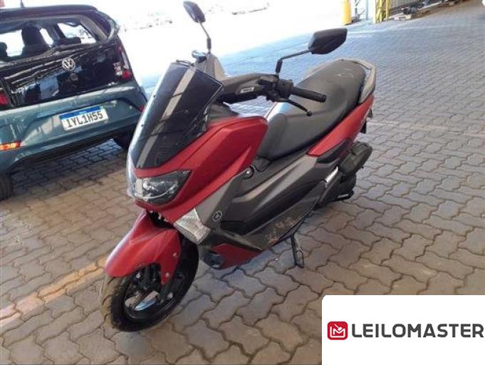 YAMAHA NMAX 18/18