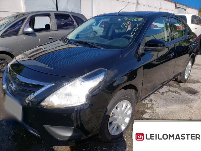 NISSAN VERSA 18/18