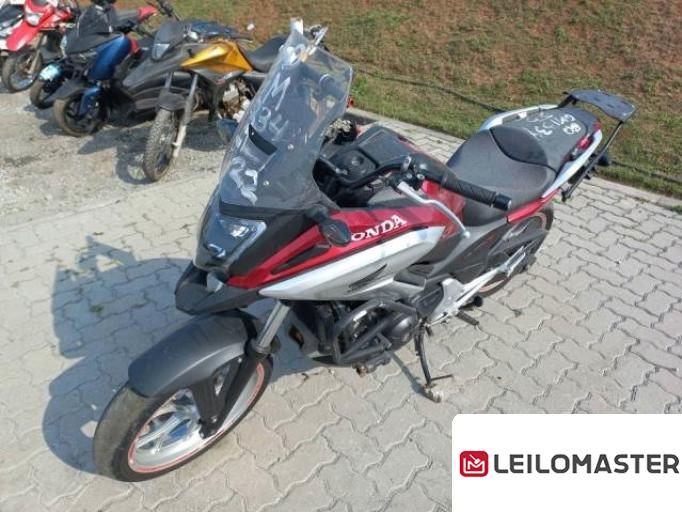 HONDA NC 750X 18/18