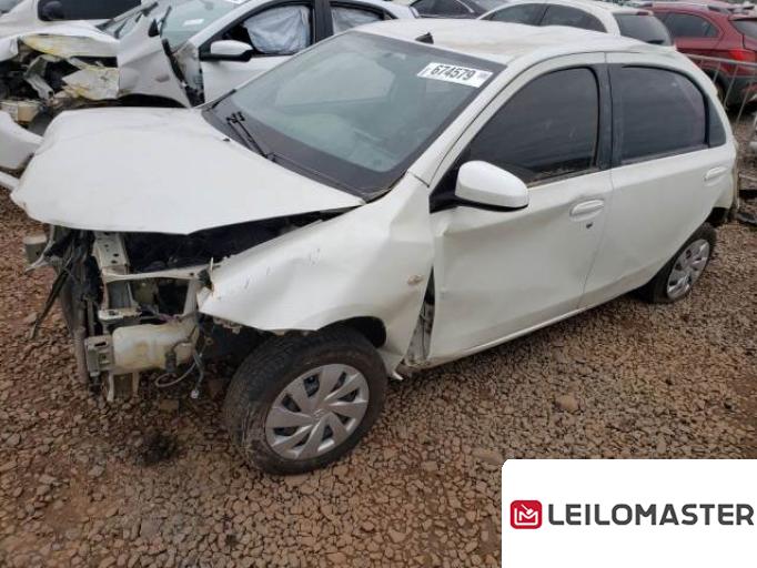 TOYOTA ETIOS SEDAN 18/18