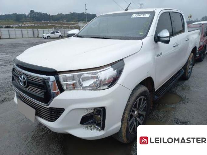 TOYOTA HILUX 20/20