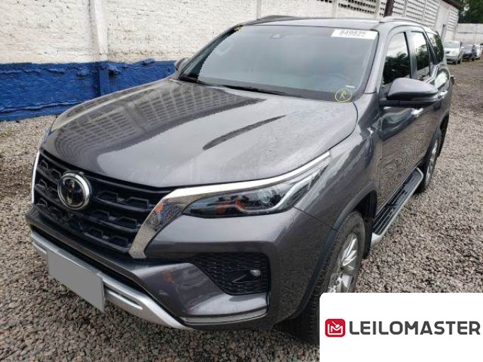 TOYOTA HILUX SW4 21/21