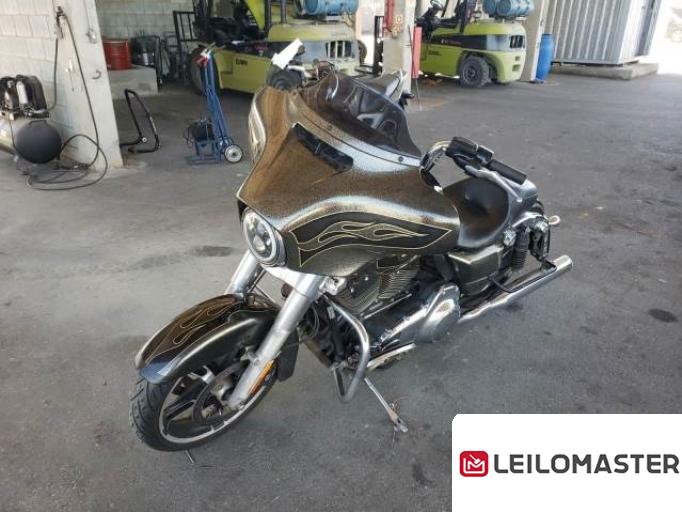 HARLEY DAVIDSON STREET GLIDE 16/16