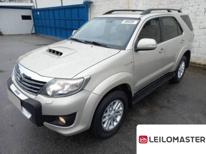 TOYOTA HILUX SW4 13/14