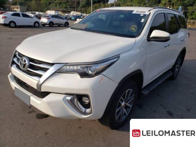 TOYOTA HILUX SW4 18/19