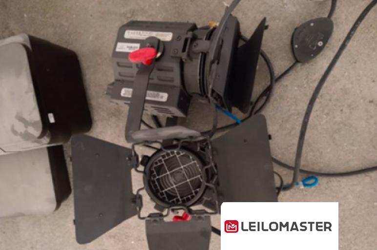 LUMINÁRIAS DIVERSAS - 06 UNIDADES 