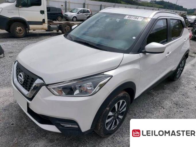 NISSAN KICKS 18/18